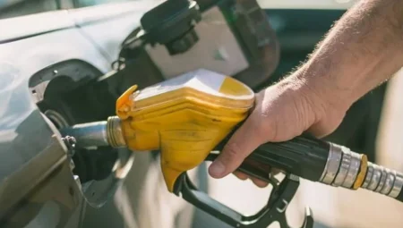 Benzine 1 lira 30 kuruş indirim: Yeni fiyatlar cuma günü geçerli olacak