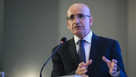 Ekonomide Dalgalanma: Döviz ve Altın Rekor Kırarken Şimşek’ten Açıklama