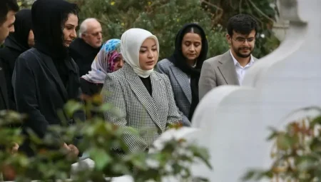 AK Parti’li Çiğdem Erdoğan’dan Duygulandıran Ziyaret: ‘Tenzile Anne, zalimlerin korkulu rüyasını yetiştirdi’