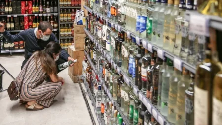 2025 Alkol Fiyatları Dudak Uçuklatıyor: Rakıdan Bira ve Viskilere Tüm Güncel Liste