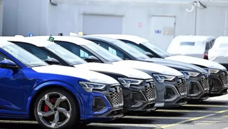Otomobil Üreticileri ABD’ye İthalatı Durdurdu; Binlerce Araç Limanlarda Bekliyor