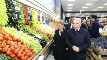 Erzurum’da Halk Pazarı’nın 8’inci Şubesi Hilalkent’te Açıldı: “Hem Vatandaş Kazanıyor Hem Üretici”