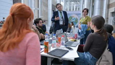 Gençlerin Karbonsuz Ulaşım Yarışı: Boş Dönüşleri Azaltan ve Atık Yağları Geri Dönüştüren Projeler Öne Çıktı